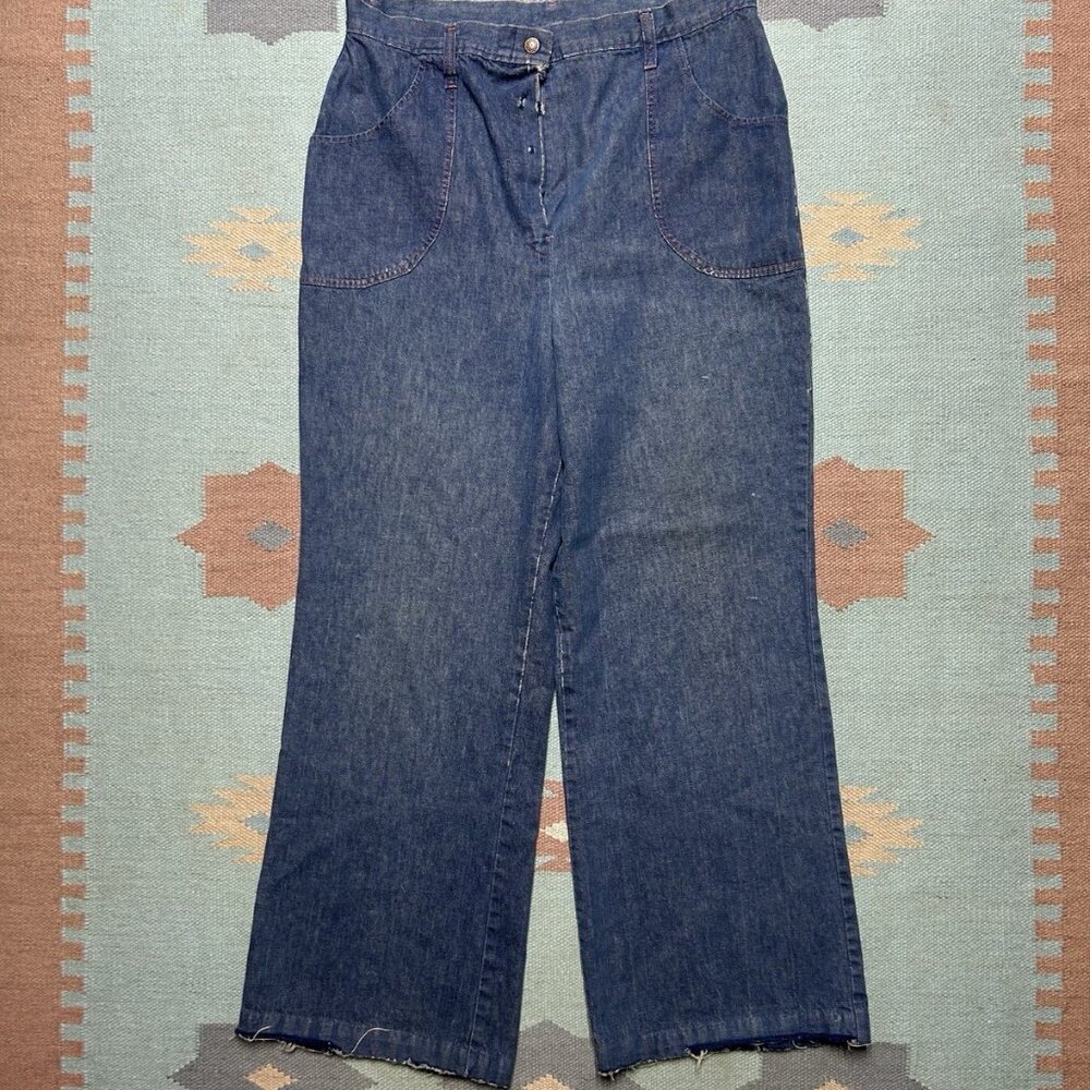 Vintage 70s denim bell bottom jeans wide flare leg pants hippie dark wash 32x29